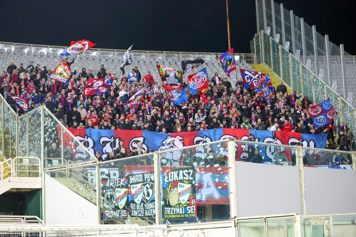 Stomilowcy na meczu ACF Fiorentina - Raków Częstochowa